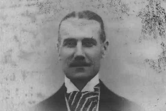Portret van Gaston de Meester de Heyndonck, eigenaar van Kasteel Attre vanaf 1899